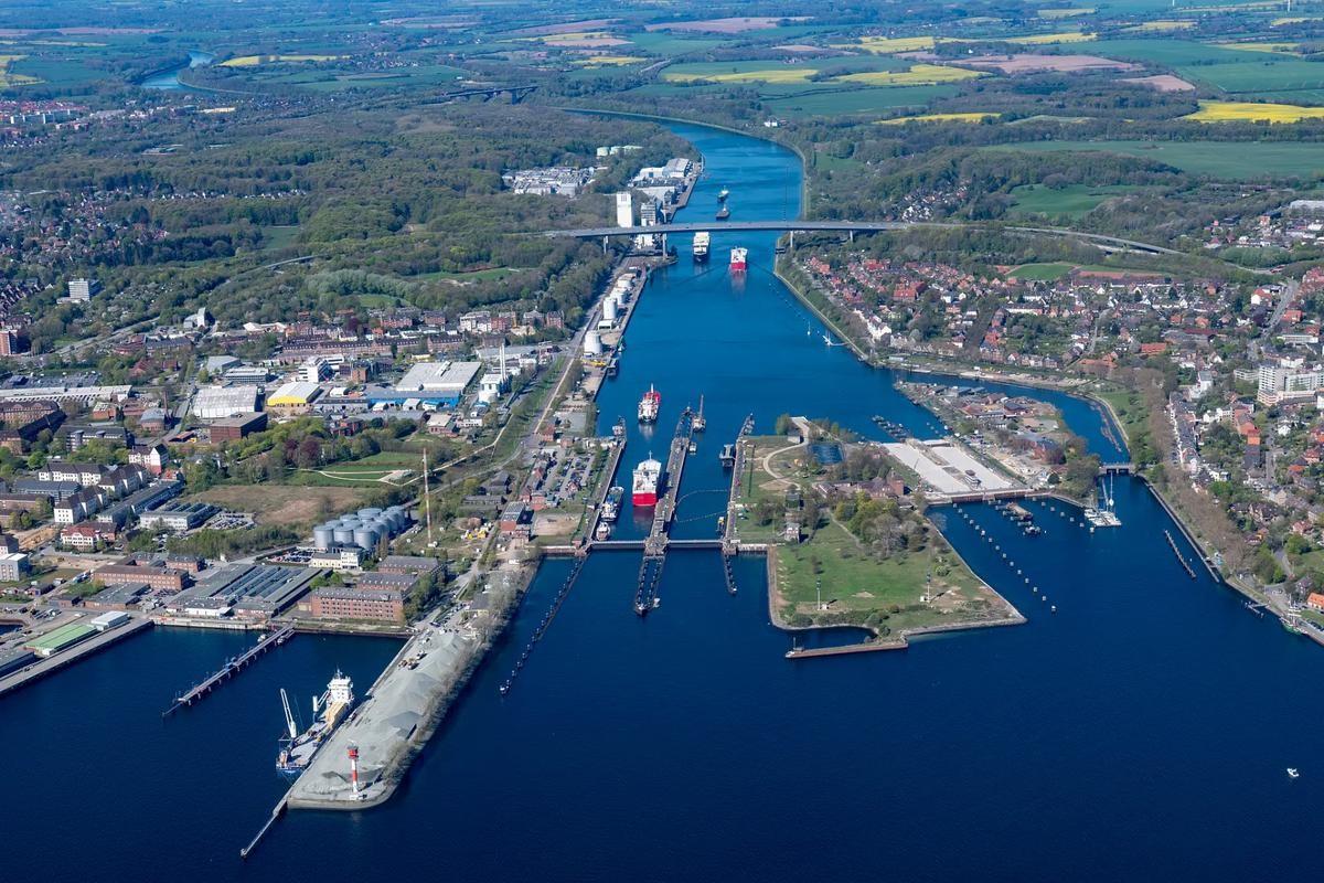 巴拿马硬刚中方警告！扯上13亿损失？大言不惭：巴拿马是法治国家
一个中美洲国家，