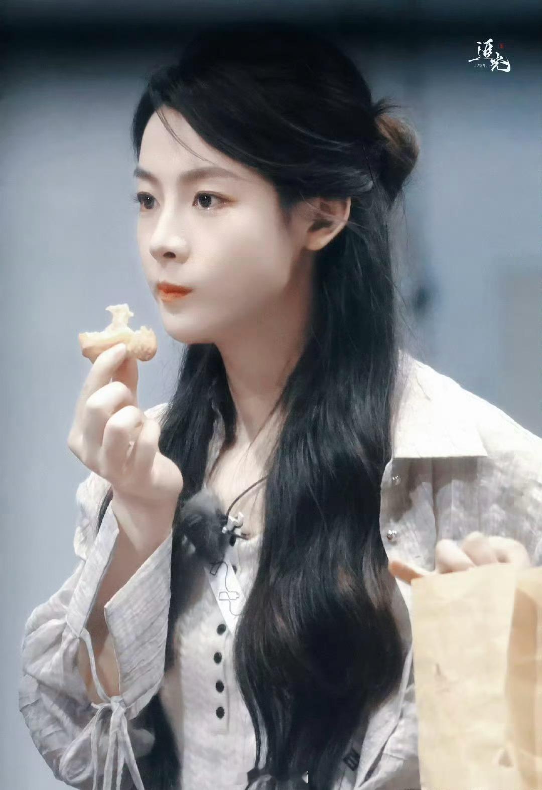 可盐可甜陈丽君，就这样被君君俘获陈丽君你好时光路透 ​​​