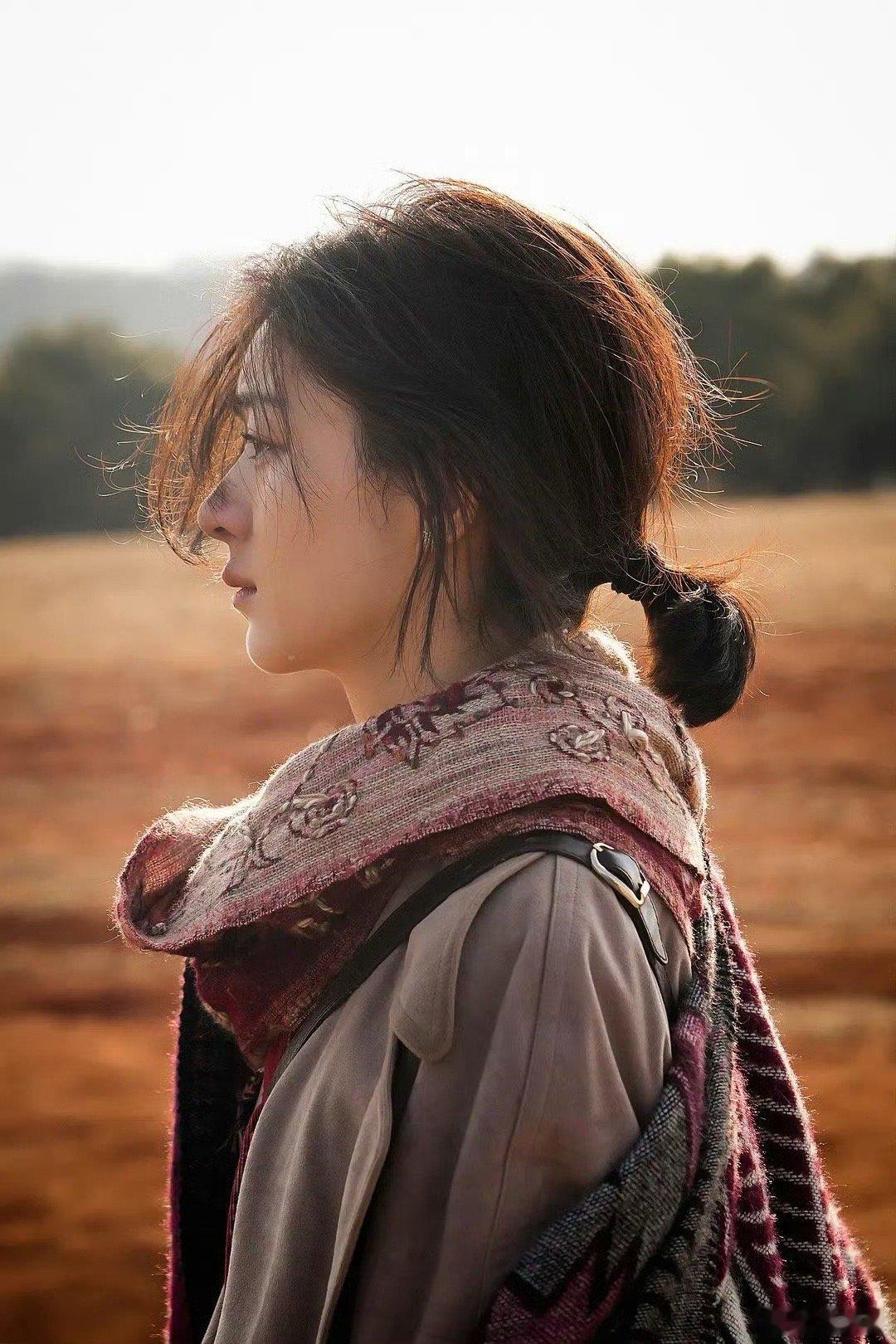 超牛颖宝来看李红樱[憧憬]#赵丽颖主演电影票房破50亿# ​​​