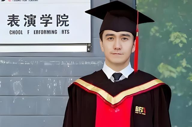 资本又赢了！劣迹艺人悄然回归，不顾外界谩骂也要登台表演

当年翟天临“不识知网”
