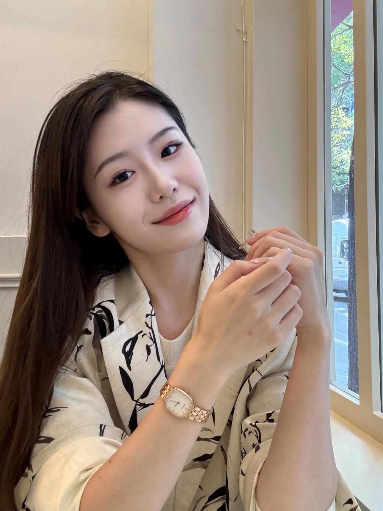 精致的女人#优雅如风#甜美气质美女、# 气质穿搭