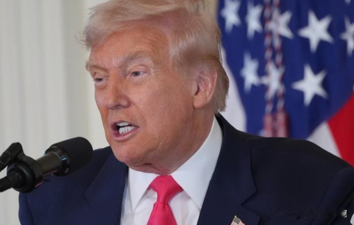 美方抛出的狠话 ，直接把台海议题炸上热搜
“谁敢拦对台军售 就别怪我们动手” 美