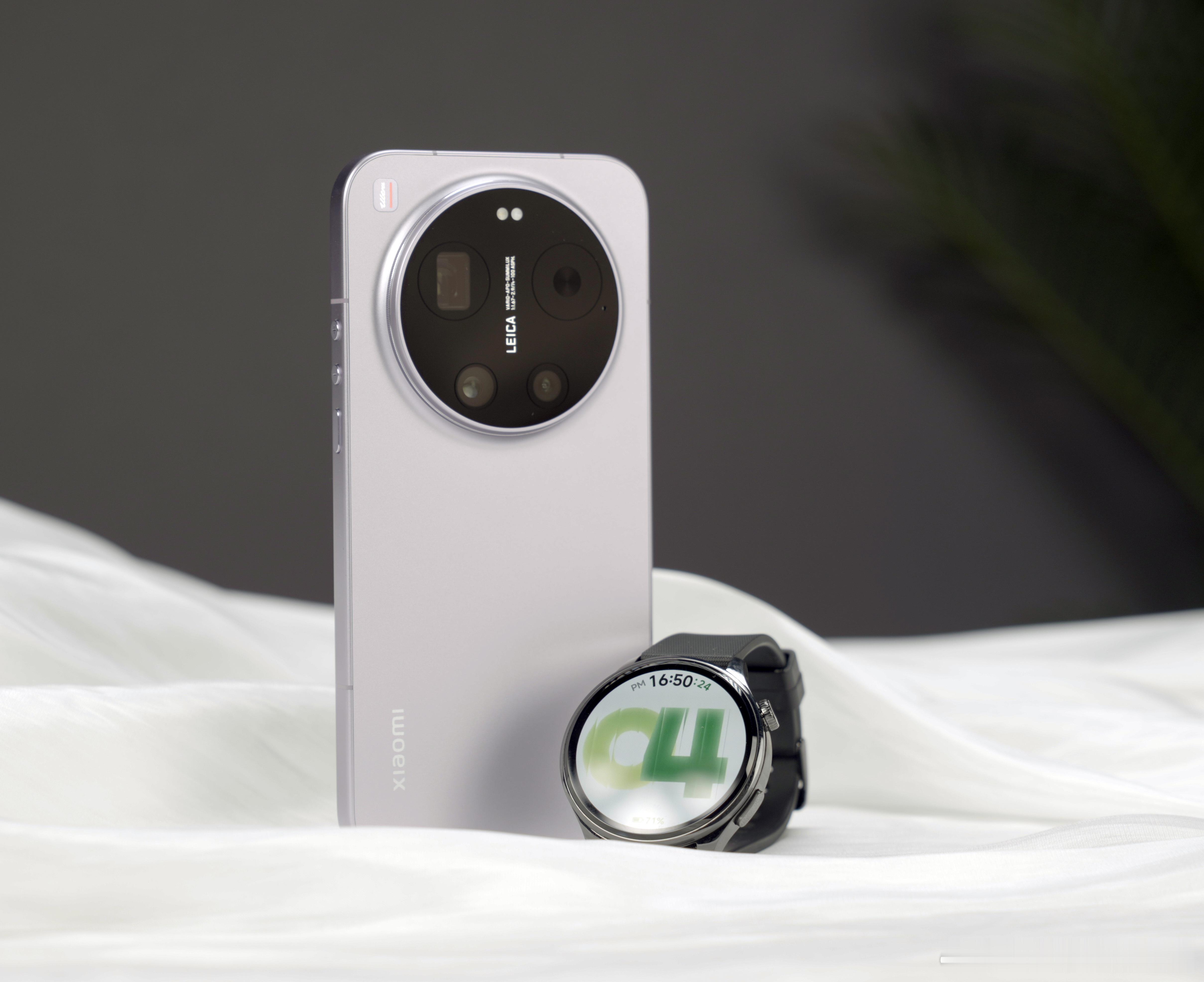 小米 Watch 5收到啦，真有高端腕表那味儿了47mm表径，窄黑边，加上150