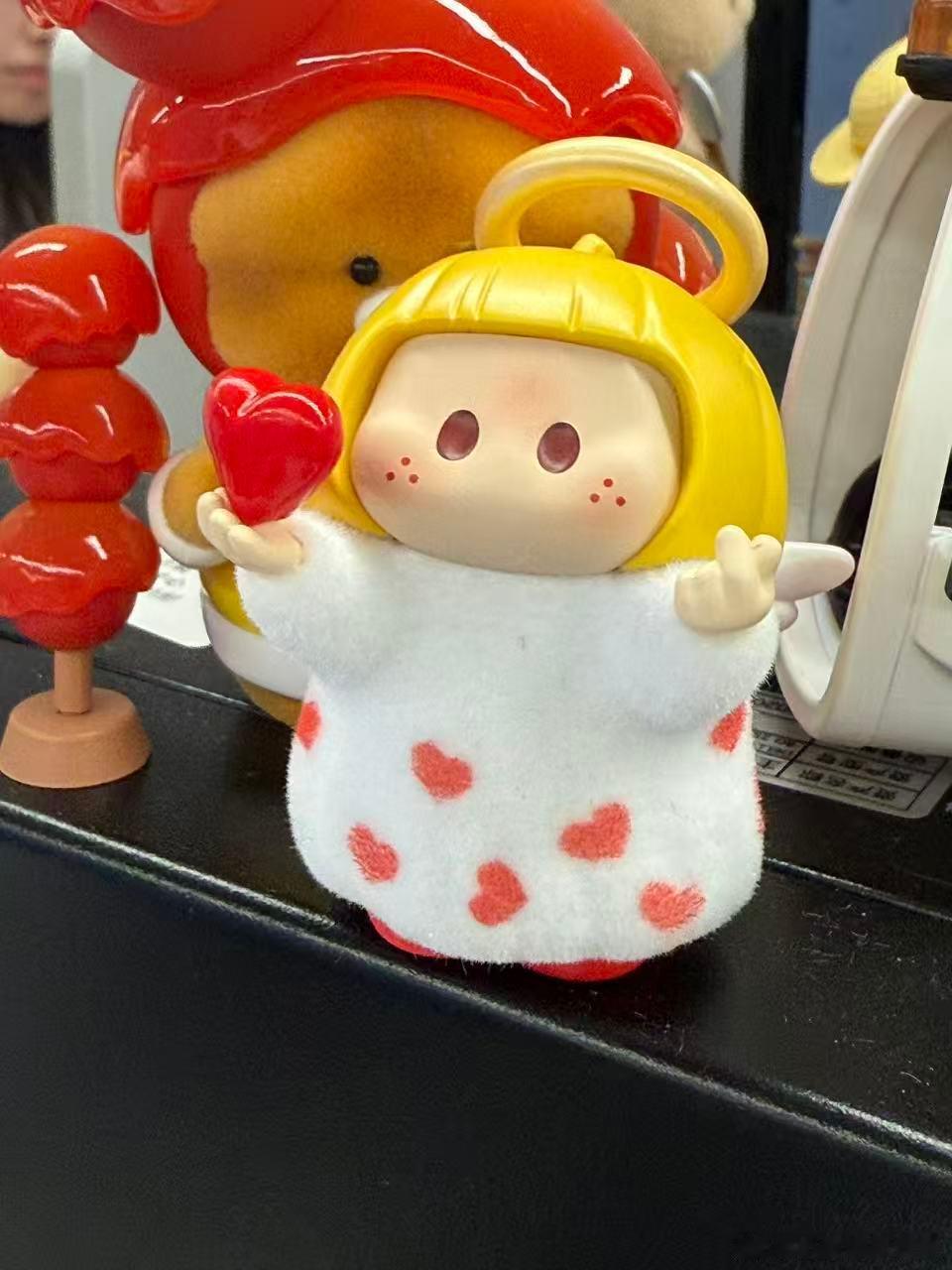 看水果姐拆YOYO盲盒那开心的样子，真的好想立刻去买一个，和她一起分享这种简单而