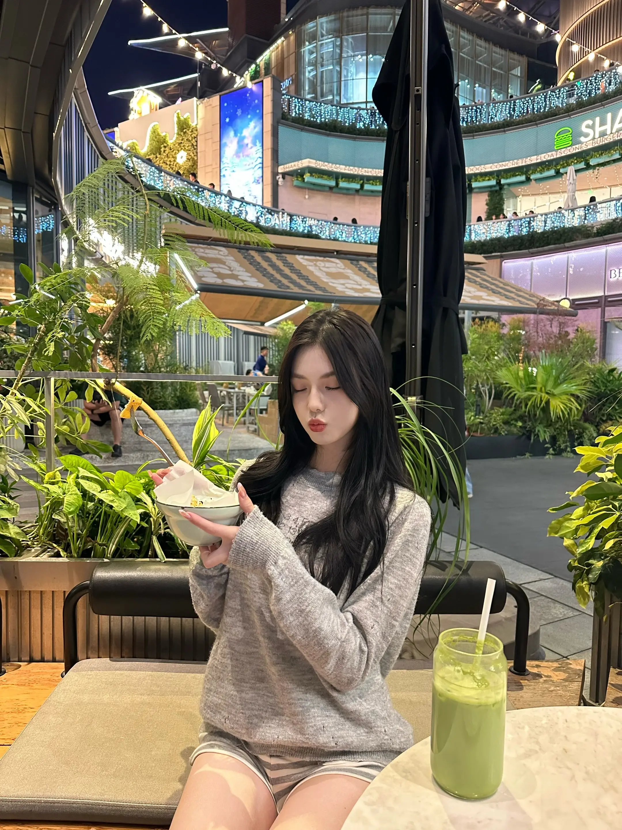 眼泪根本不能补水 只会让眼睛和脸都痛痛的