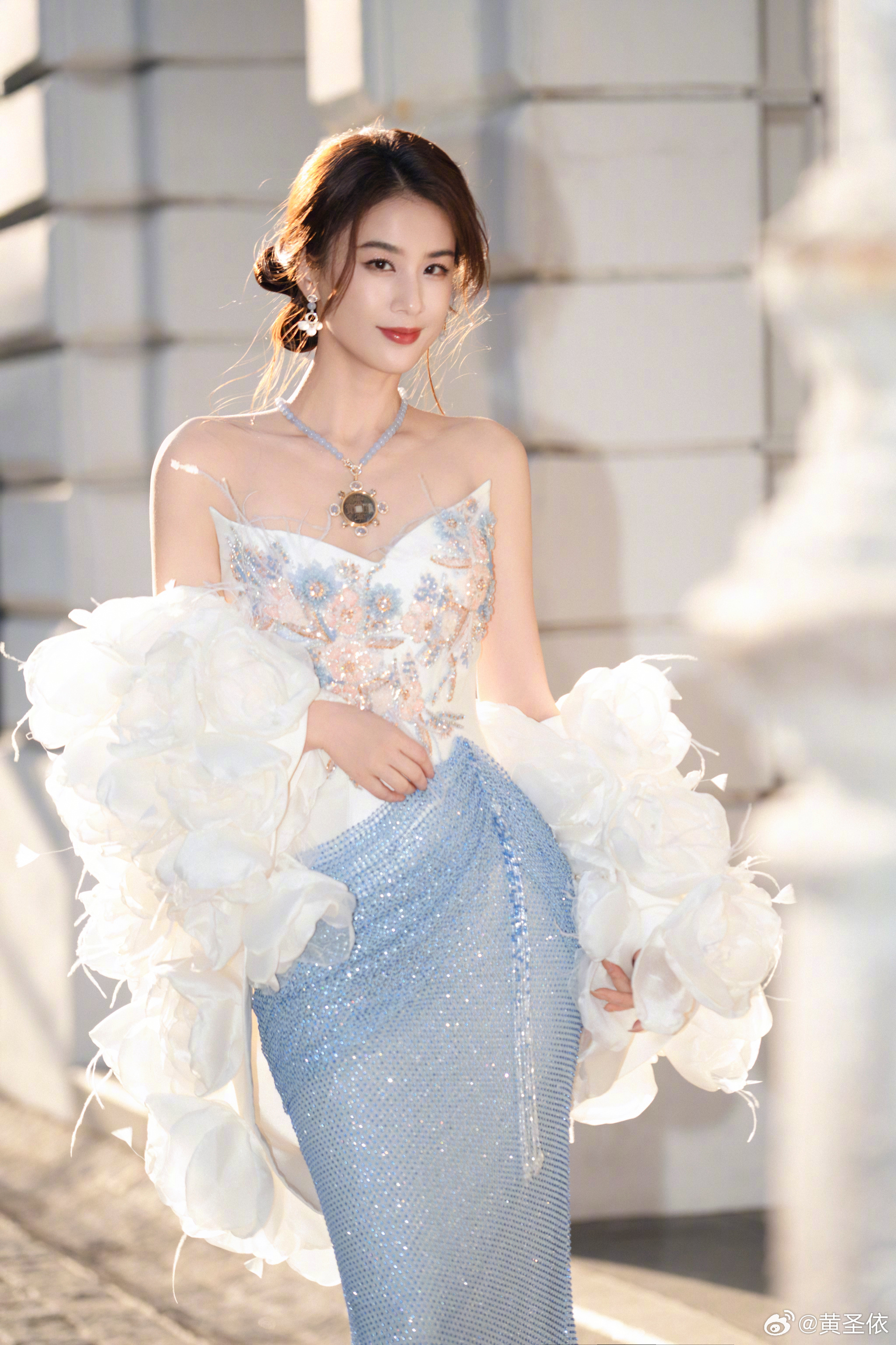 海南春晚致敬琼瑶2025海南春晚 有些受不了 