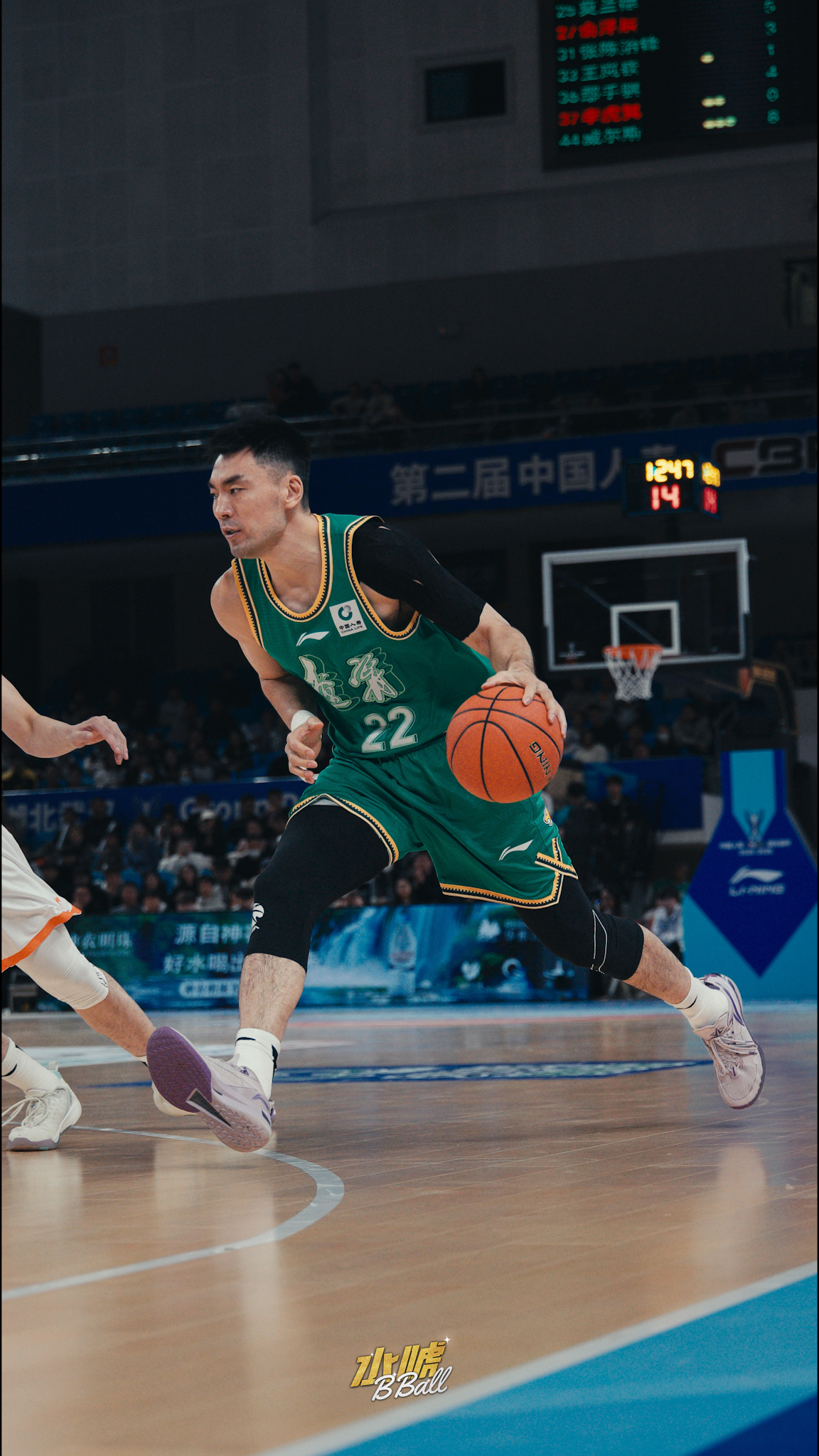 水唬篮球 辽宁队俱乐部杯第一阶段的第一场比赛还能看到二哥悄然登场，还要啥自行车？