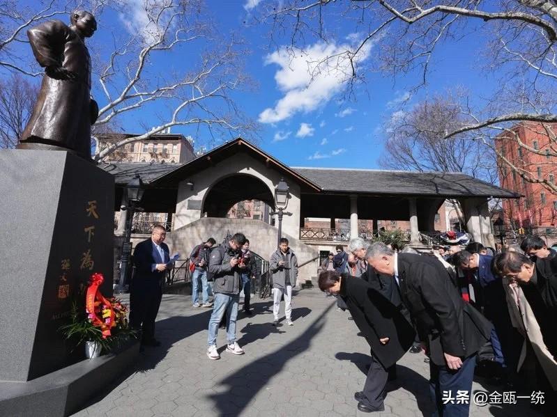 卢秀燕赴纽约 向孙中山铜像献花

台中市长卢秀燕在美东时间14日前往纽约，并到哥