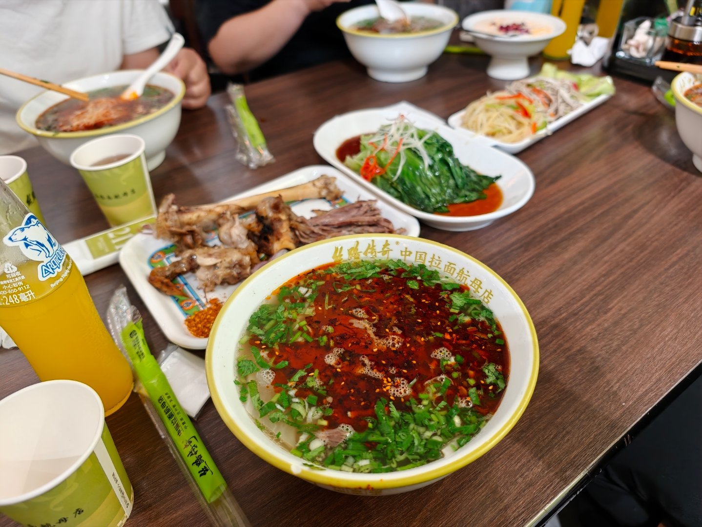 忙叨了一上午终于吃上饭了！这家儿的拉面和干煸炒面都是一绝！ 北京·丝路传奇·中国