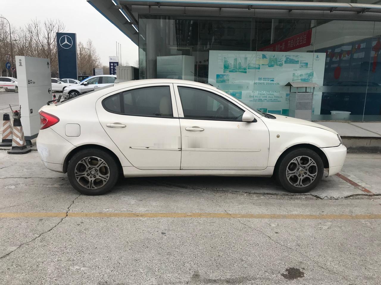 这是早些年偶遇的车~~~如今这车在帝都已经难觅其踪了！！！您还记得这车吗？？