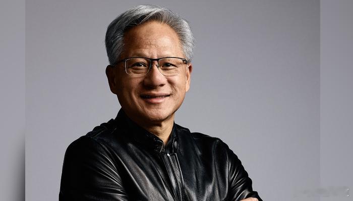 【黄仁勋谈芯片供给瓶颈，英伟达首次提前一年给出营收指引】当地时间8月26日美股盘