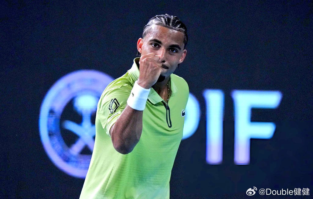 【菲斯：阿卡像乔丹，辛纳像科比…所以我得带来点不一样的：艾佛森！】菲斯：“两个月