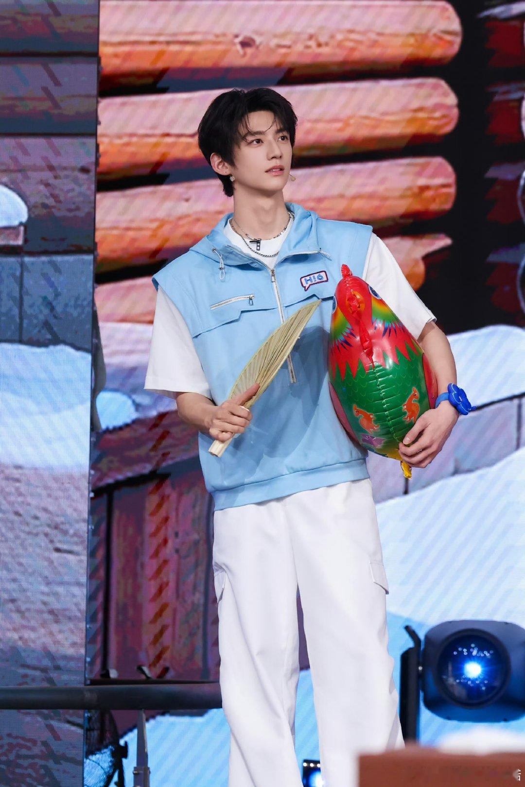 你好星期六全员小品人 你好星期六 带着导演给的身份冲，支棱起来，搞笑赢定了！ 