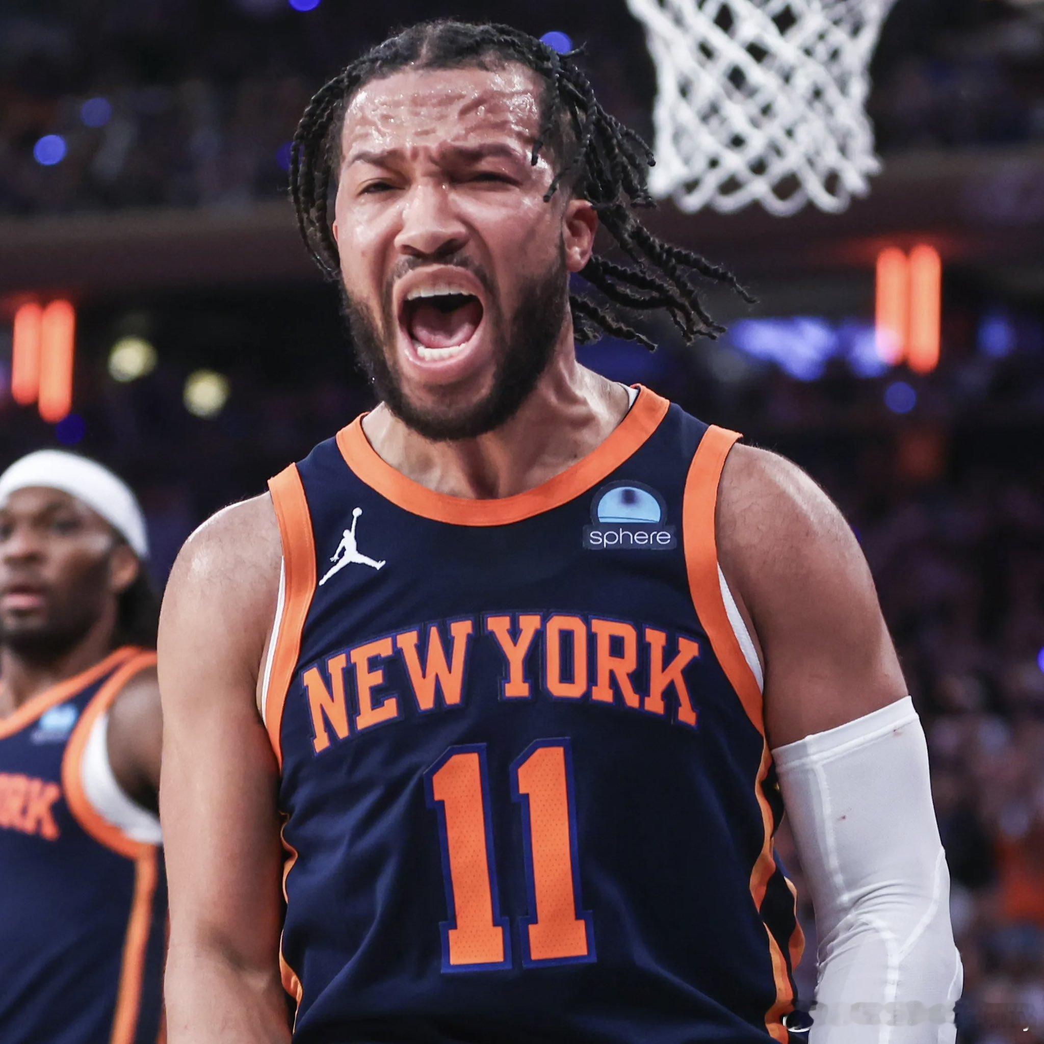 杰伦·布伦森谈到自己的下一份合同时表示：“显然，我希望尼克斯能公平对待我。”布伦