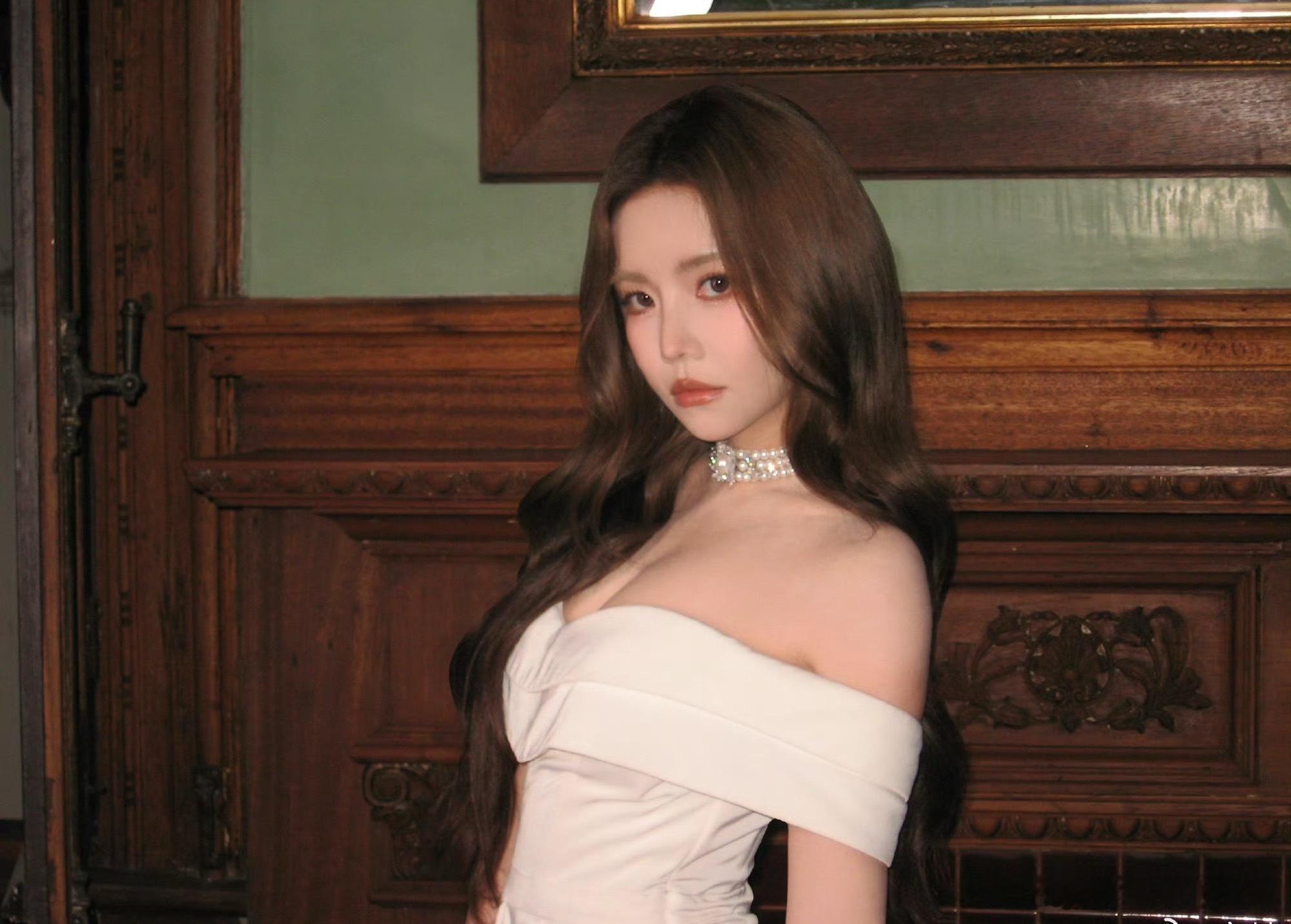 安崎 不爱当“小考的神”，只想当“公演的神”。一公深受“小考玄学”之苦的她，这赛