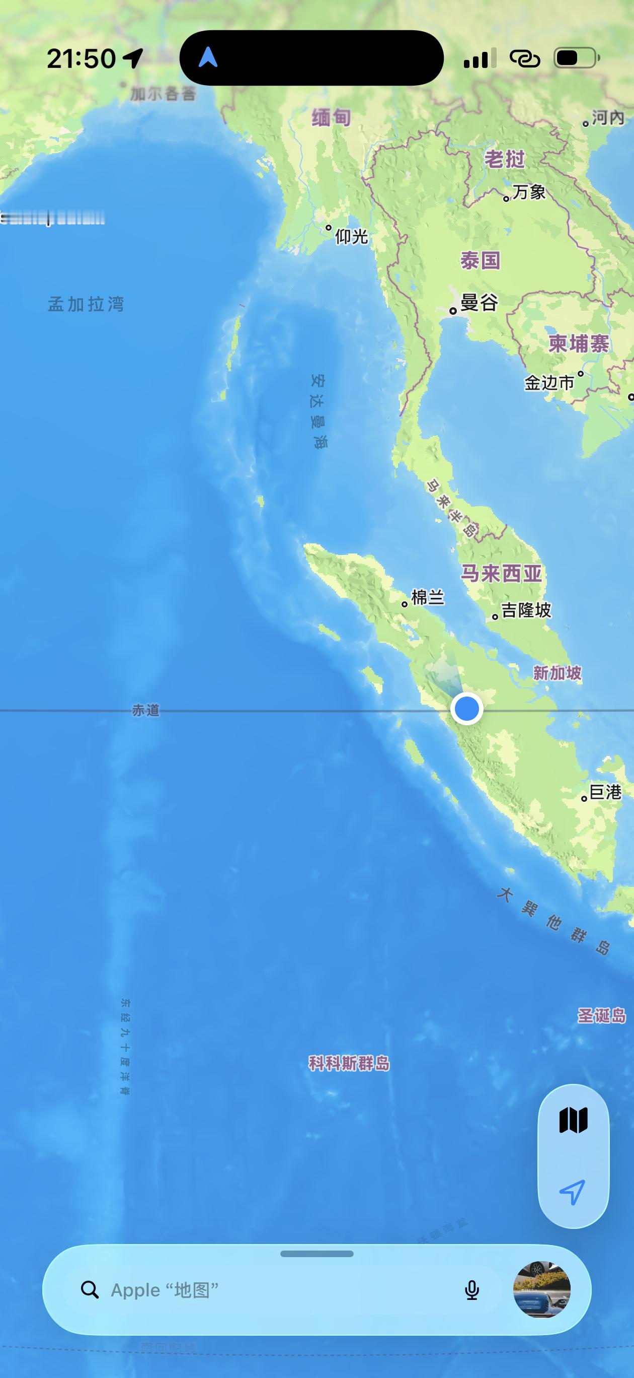 此刻在赤道上，28度。 