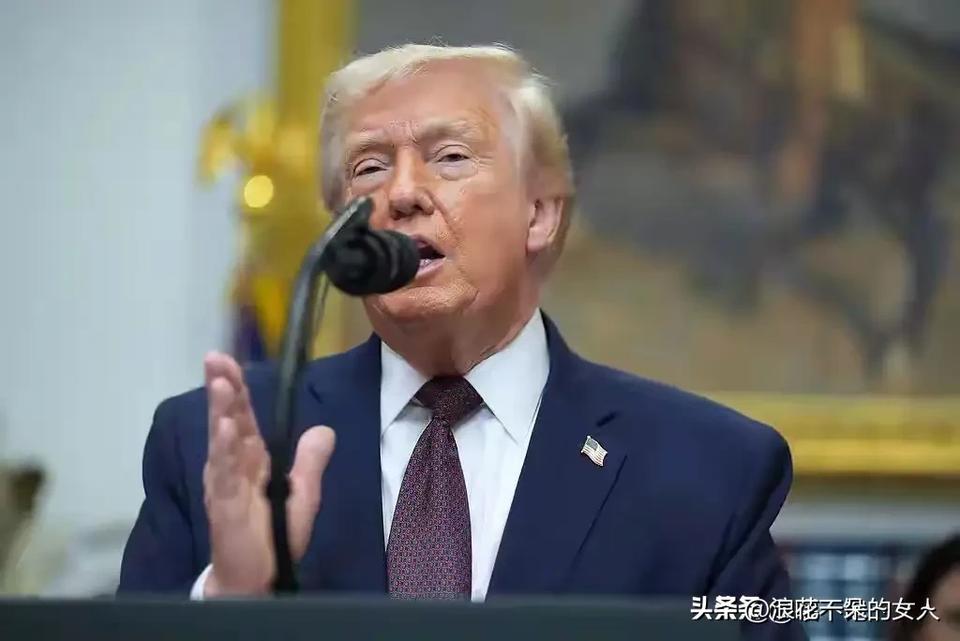 就在刚刚，
看了伊朗提出4项措施应对特朗普威胁，简直就是毫不妥协,硬刚到底。仔细