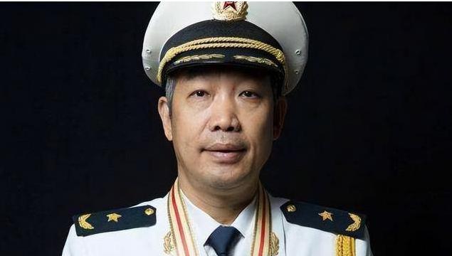 中国工程院院士，动力与电气工程专家，连他都已经66岁了！

请你停留片刻为我们这