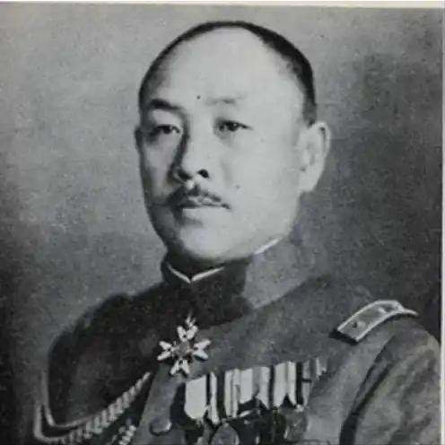 日本投降那天，陆军大臣阿南惟几切腹自杀了。他临死前，嘴里念叨的不是效忠天皇，而是