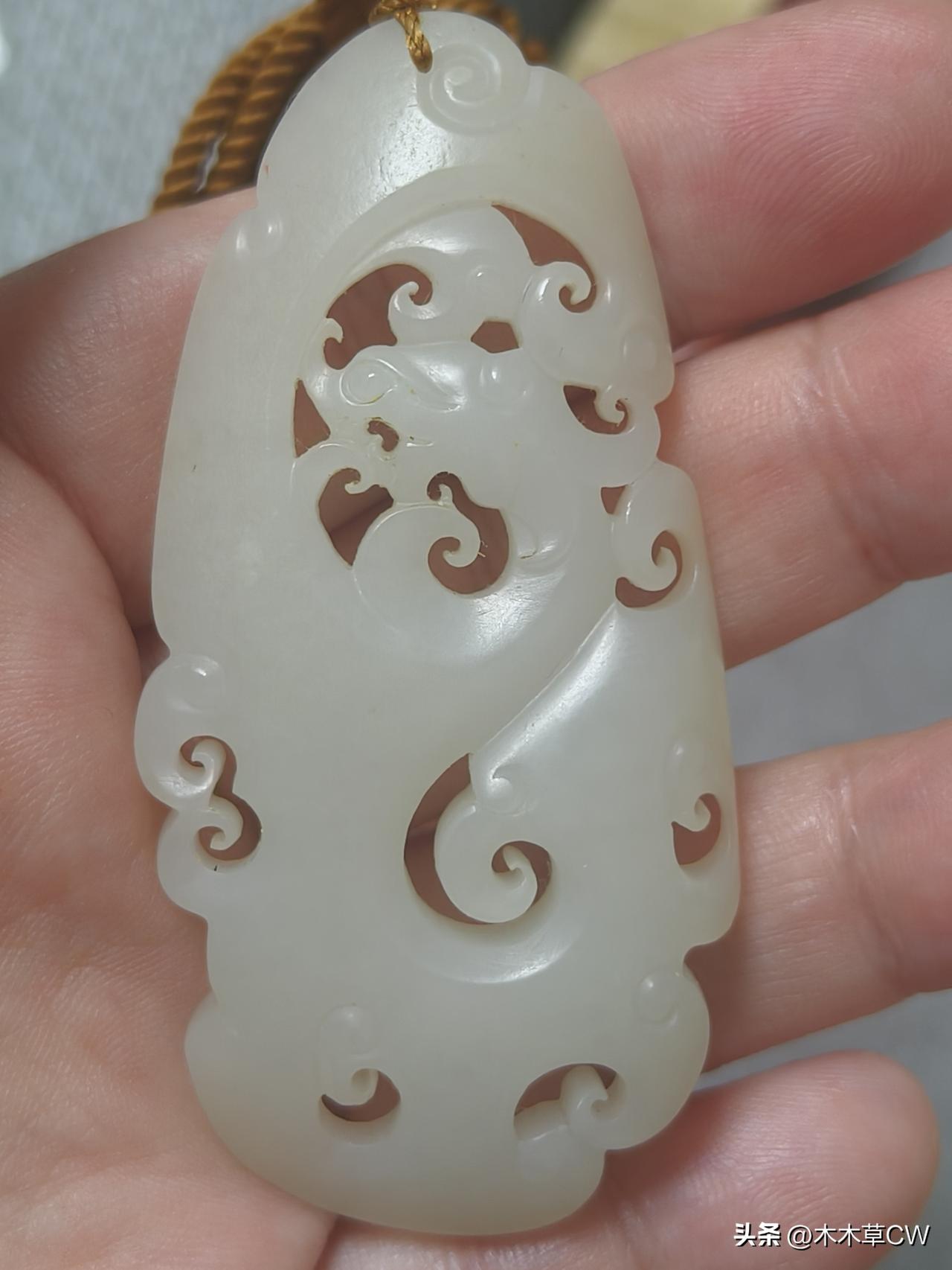 昨夜美股大跌，我们今天应该还好。
记得我说了很多次了：宽幅震荡。
下跌空间有限，