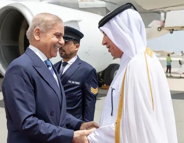 巴基斯坦这次真是赚大了。
 
它居然靠着“出兵护安全”在中东站稳了脚跟，还赚得盆