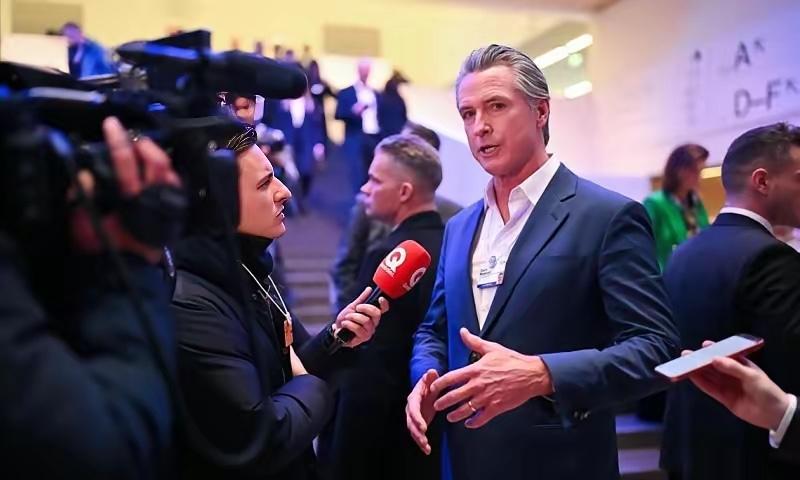 一国两个代表团参会！
达沃斯论坛被美搅成一锅粥！

今年的达沃斯论坛格外热闹，本