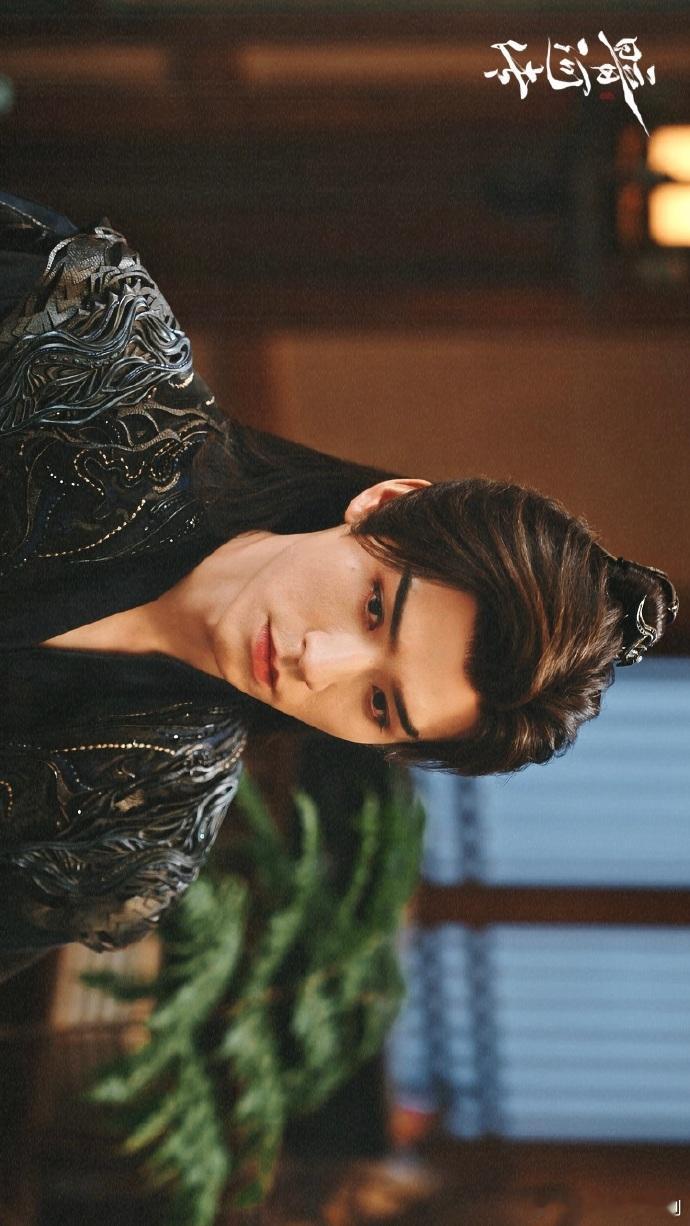 别在外面看龚俊这段谁在外看龚俊这段没绷住？《暗河传》里苏暮雨共情傀大人过往，泪眼