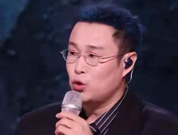 小沈阳组《拖拉机》舞台夯爆了的文章点评300