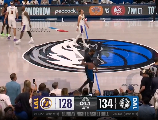 詹姆斯带队输给了背靠背的独行侠 缺少东契奇和里弗斯 这可能就是湖人之后常态了湖人