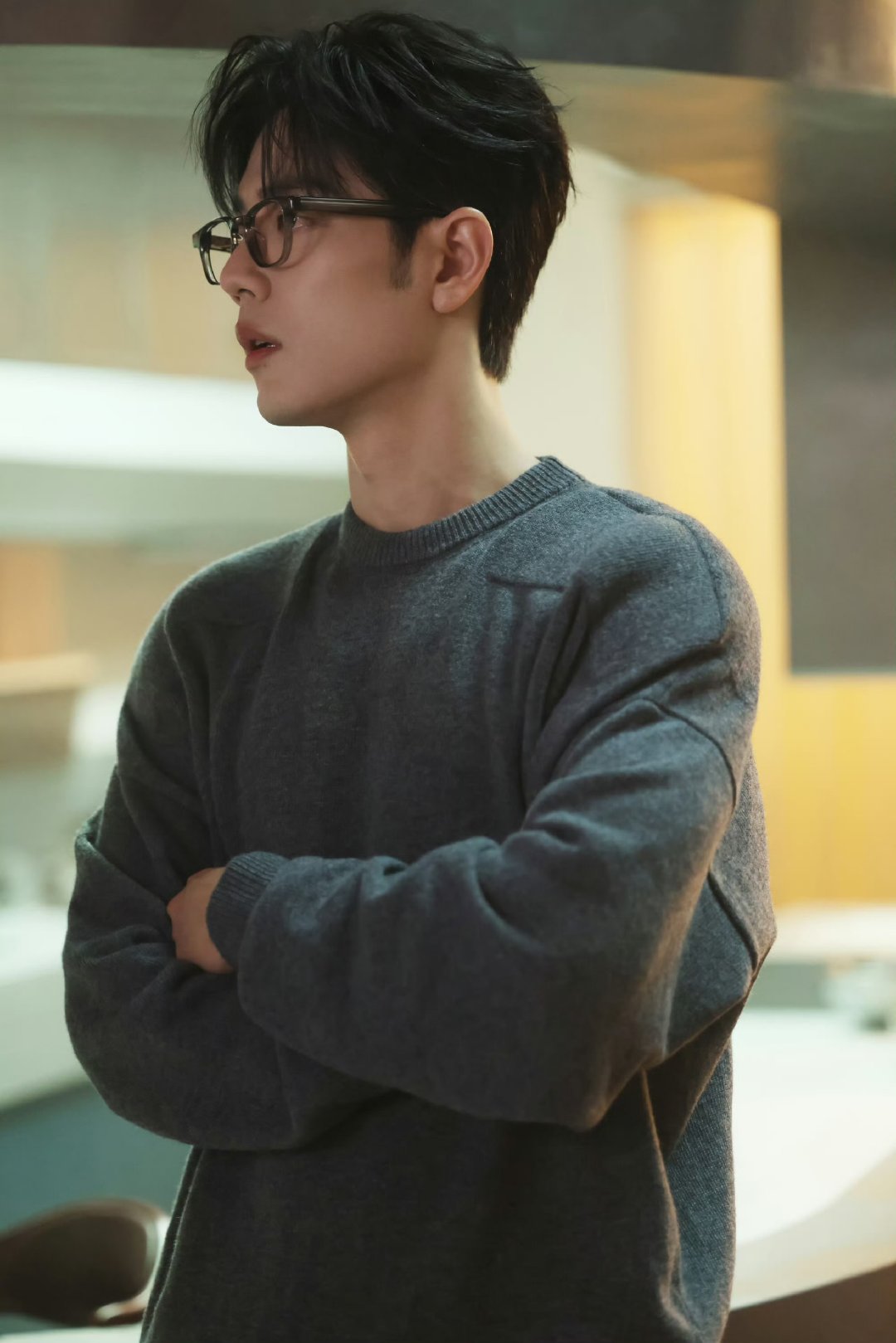 龄，热爱不分早晚，相逢自有其时。我也要成为顶流才能见到肖战吗超过28岁没有见到肖