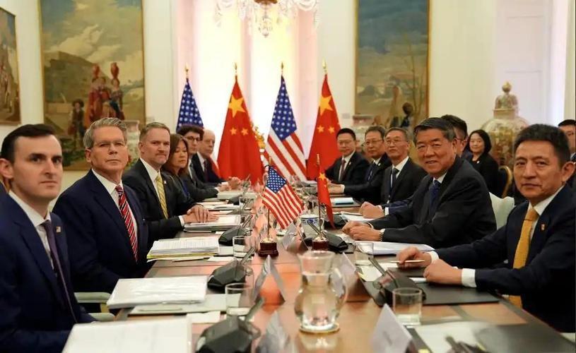 [太阳]美国终于放心了

当地时间10月26日，中国商务部国际贸易谈判代表兼副部