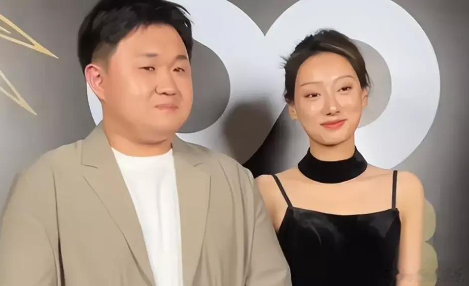 张百乔确诊肺结节消息传开，提醒大家重视体检。肺结节≠肺癌，关键看大小、形态，戒烟