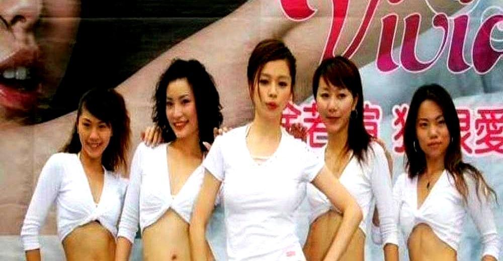 50岁徐若瑄的体重，比很多高中生还轻。
 
刚过完50岁生日的她晒出体重，43.