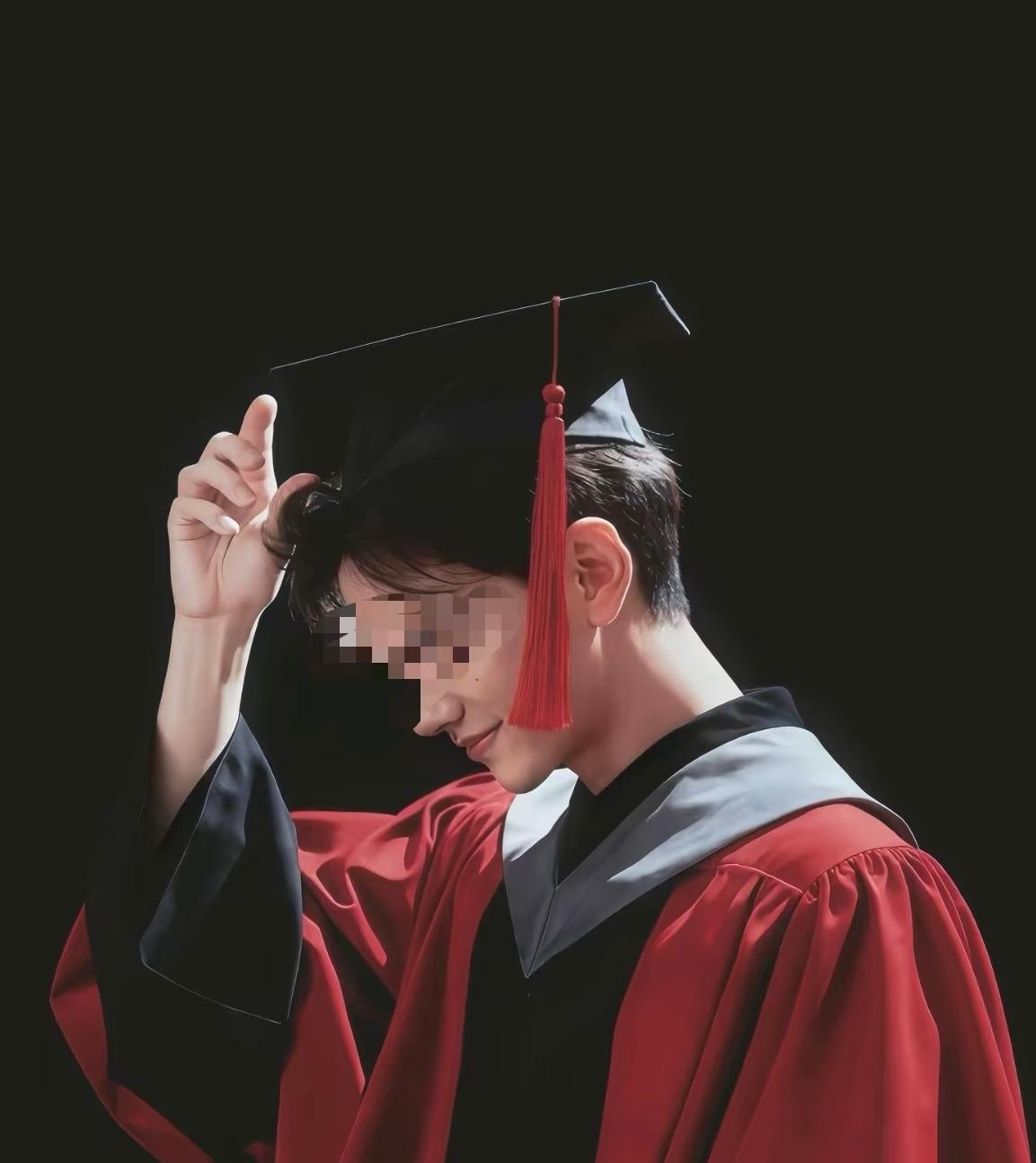 我特别佩服我朋友的儿子，
一个211的硕士，失业后没有摆烂，也没有恃才傲物，而是