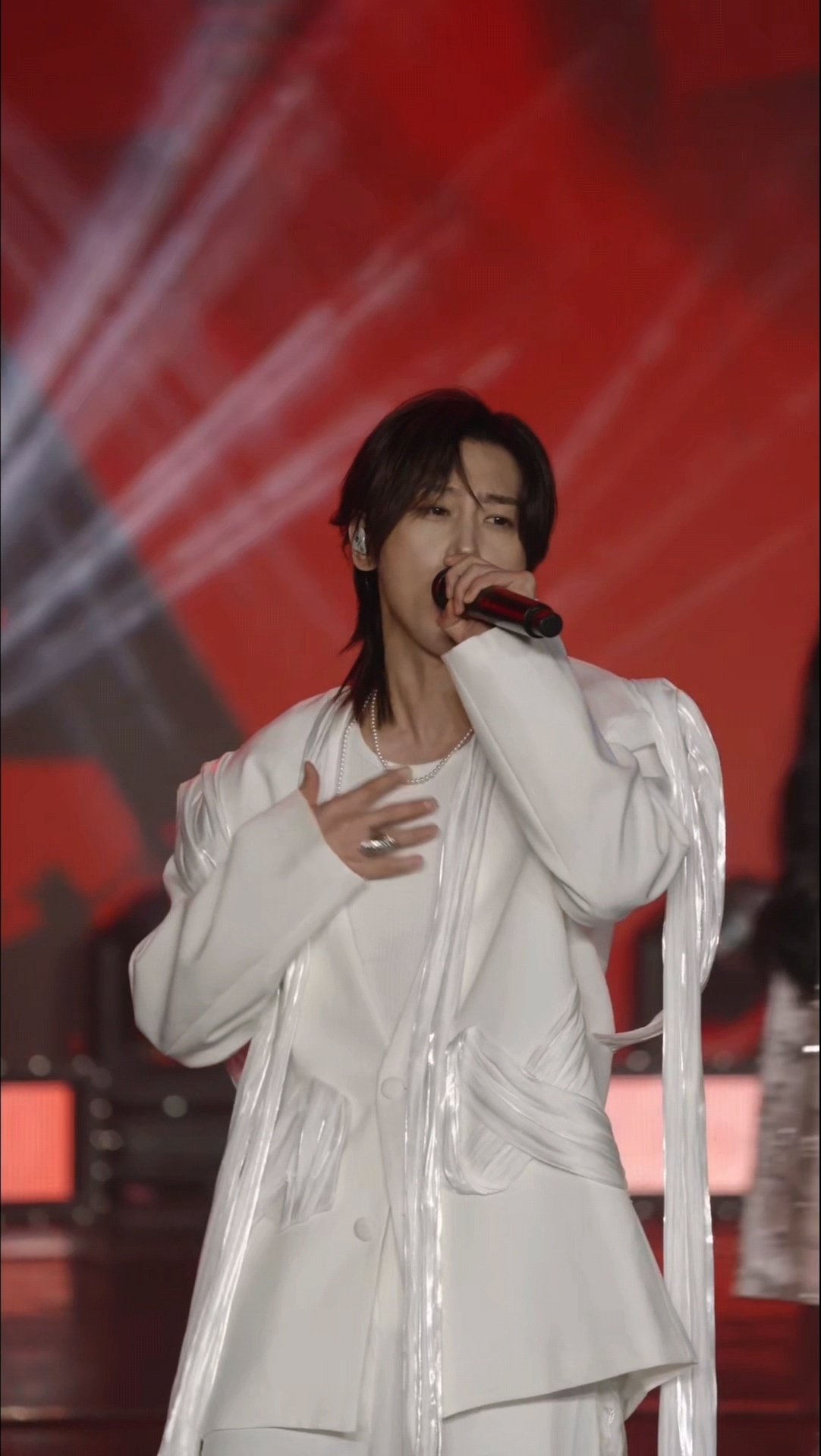 刘端端魏巡山河永续燃起来了 还有人没看刘端端 魏巡《山河永续》的舞台吗，不得不说