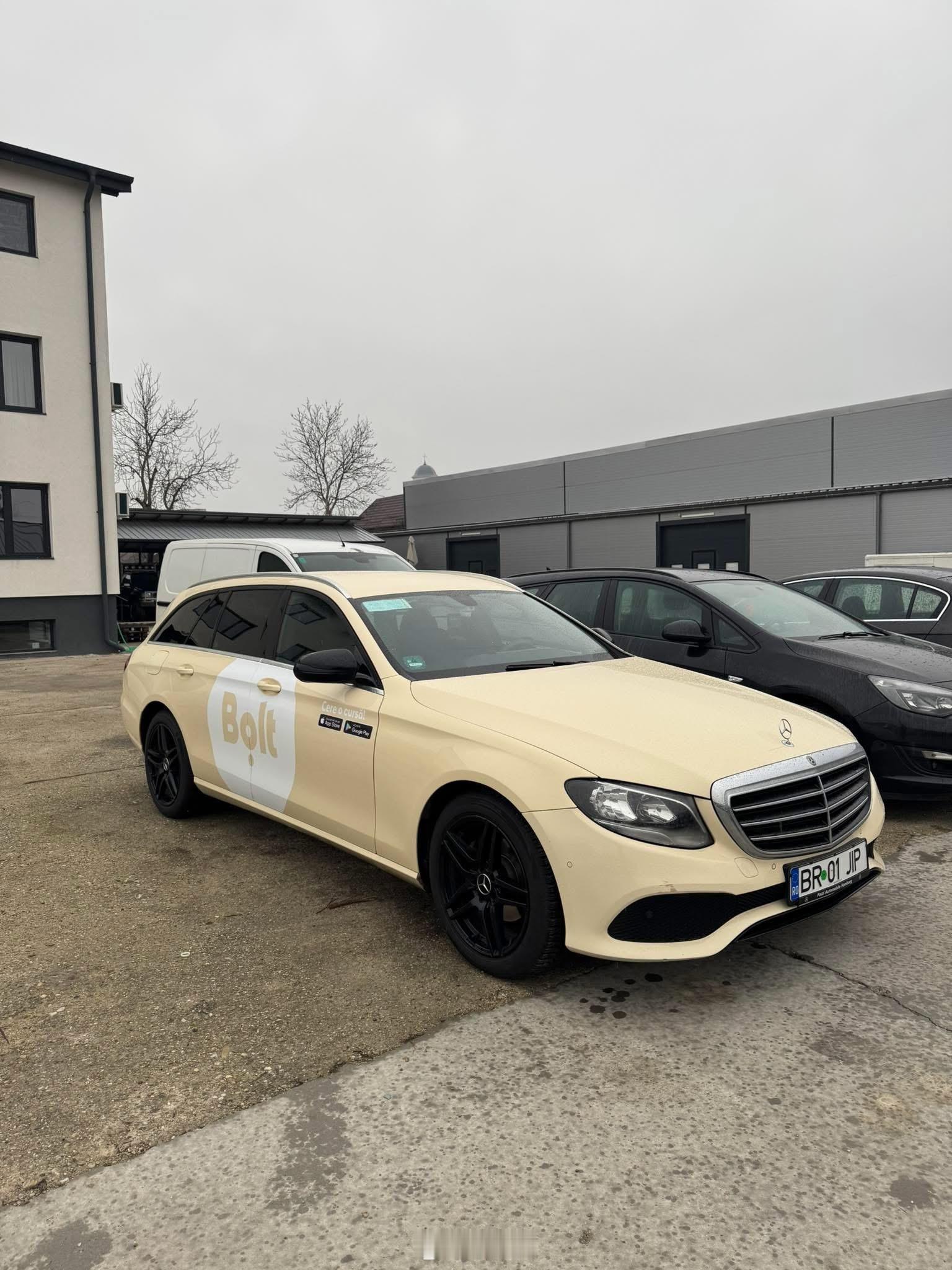 63万公里的德国出租车到东欧作为网约车继续发光发热yz77聊车