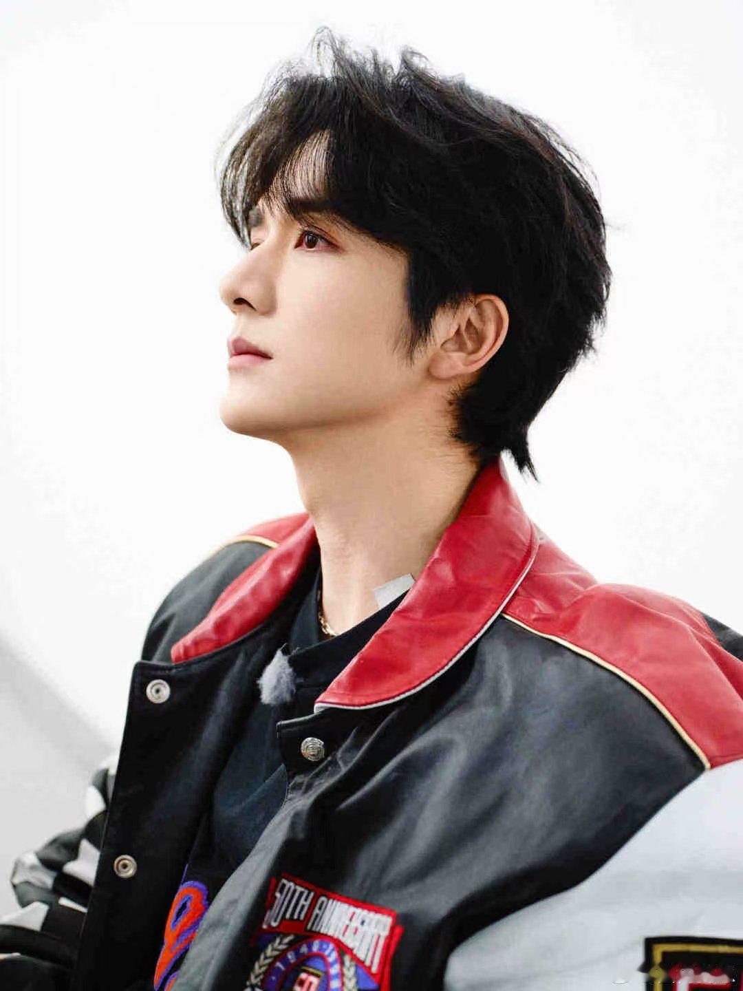 张新成一生要强的中国男人 被张新成的要强狠狠可爱到，几段镜头连起来趣味满满，全能