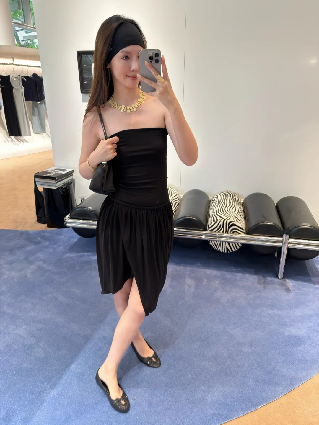 在RA试衣间美美