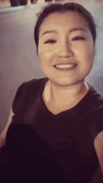 1 天呐！嫁给这样的老公谁不会笑开了花。
2 这闺蜜太调皮了，差点被误会了。
3