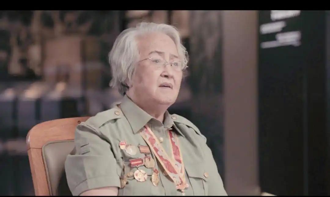 郭瑞铮，女，1932年出生，1951年7月，19岁的郭瑞铮在中国人民解放军第一军