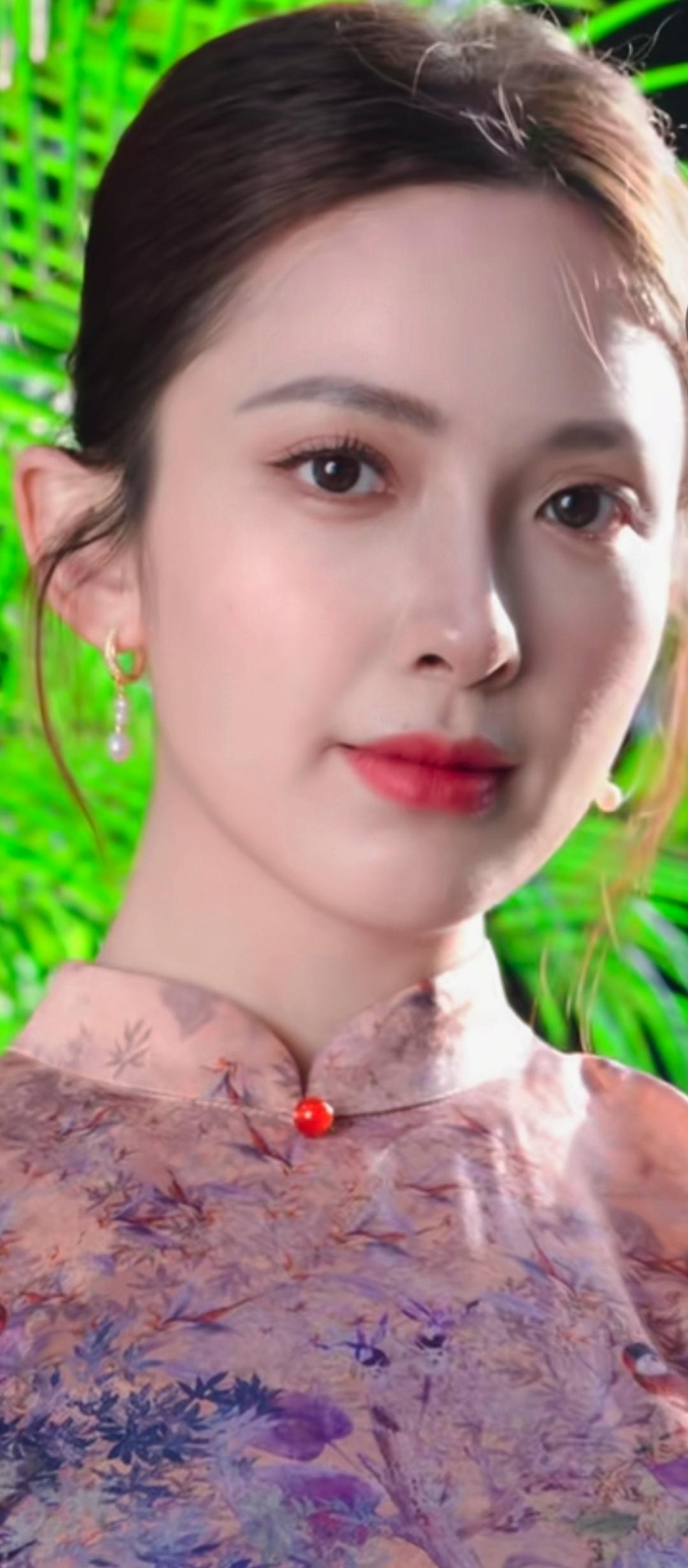 优雅东方美，一抹红唇点睛！