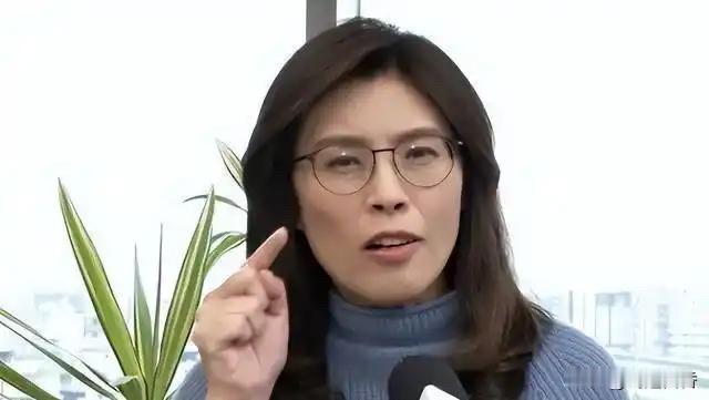 国民党这次“反罢免”之所以能够过关，其中有一个人发挥了很大的作用，这个人就是郑丽