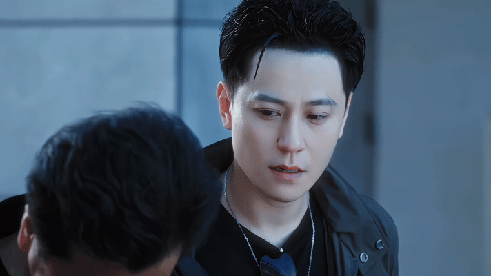 秦俊杰蒋诚演技秦俊杰眼技给到一个夯 蒋诚这个角色很容易演成苦情戏，但秦俊杰没有。