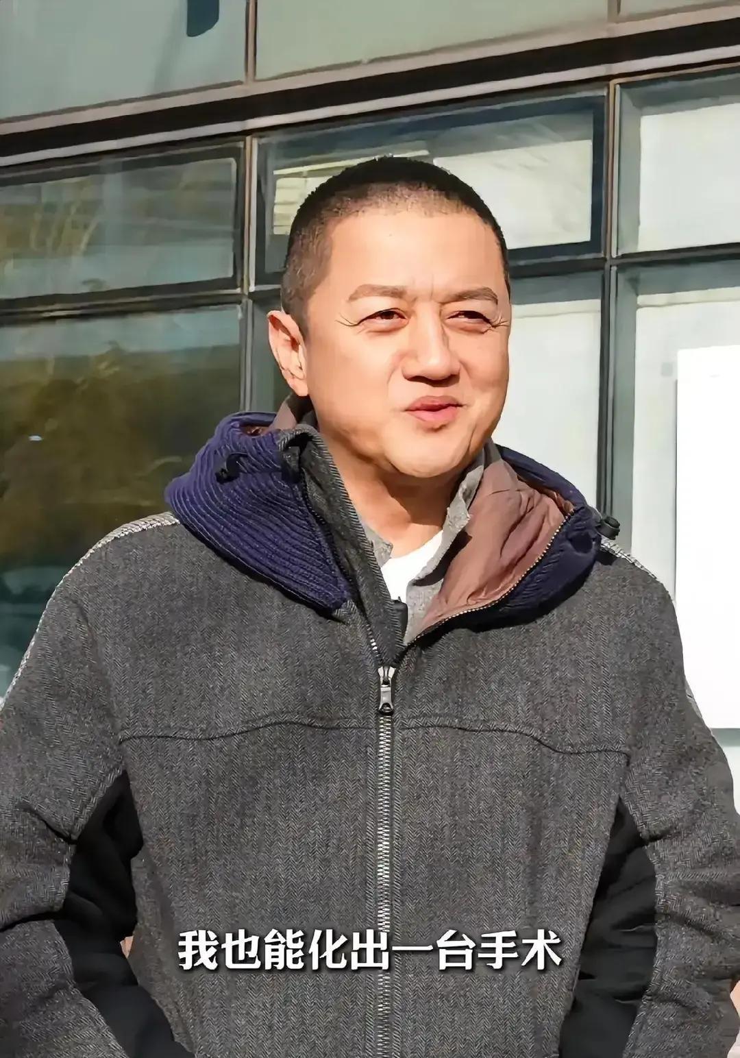 他搞垮了十几个公司，却救活了一万四千张笑脸。
16年，14000例全额免费唇腭裂