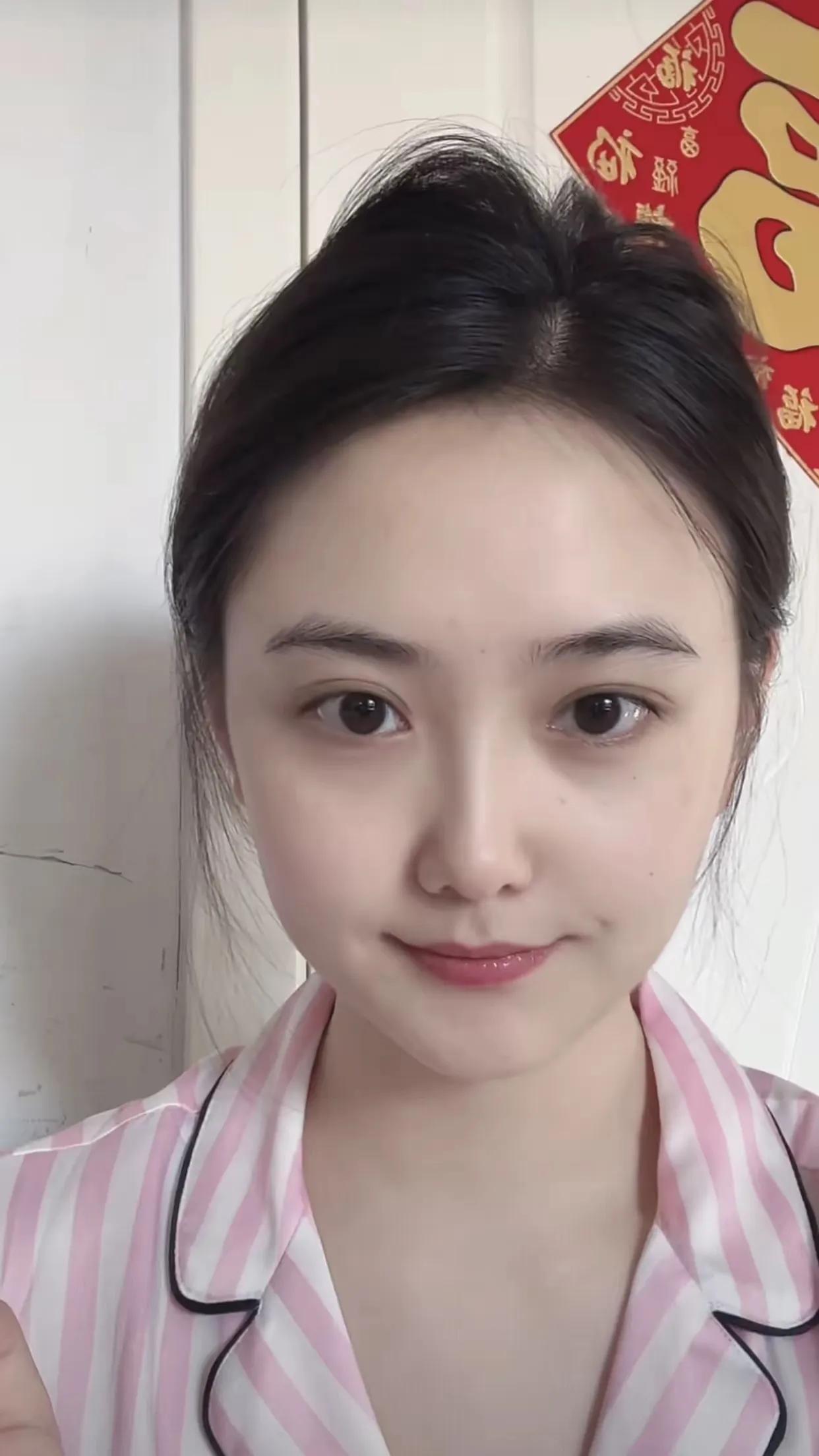 纯素颜，满分10分，你们觉得可以打几分？不许开玩笑！[what]