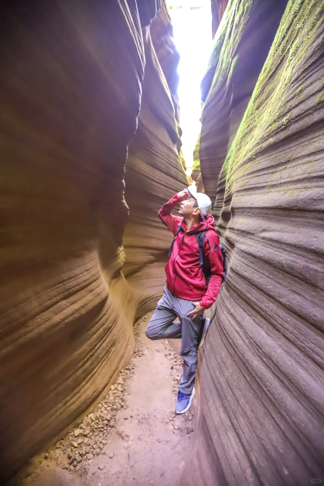 国庆去哪里玩？乐玩君推荐甘泉大峡谷，它是历经数干万年风沙切割和流水溶蚀...