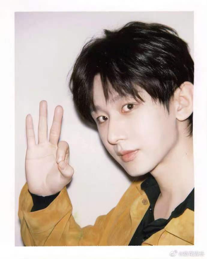 成毅元宵plog成毅今宵明月满成毅今宵明月满，爱了爱了，行呀 