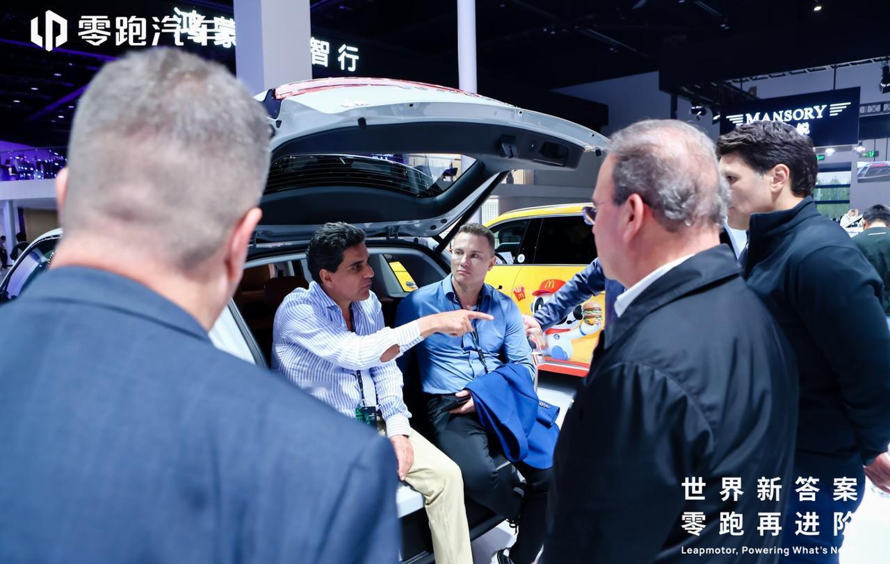 欧洲媒体扎堆零跑展台，Lafa5 Ultra的“反向输出”时代
2026北京车展