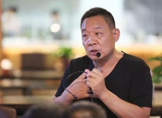 胖东来24年老店将关闭！年利润超1亿却说再见，28个收银口仍在排长龙
走进许昌生