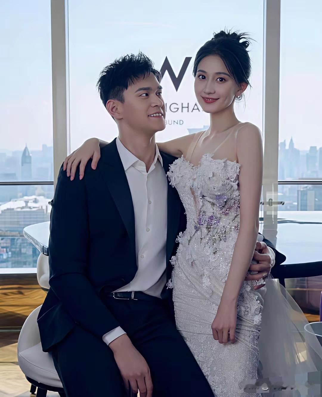 孙杨的老婆张豆豆长得真漂亮，不但五官精致，身材也很好。
张豆豆也是一位运动员，曾